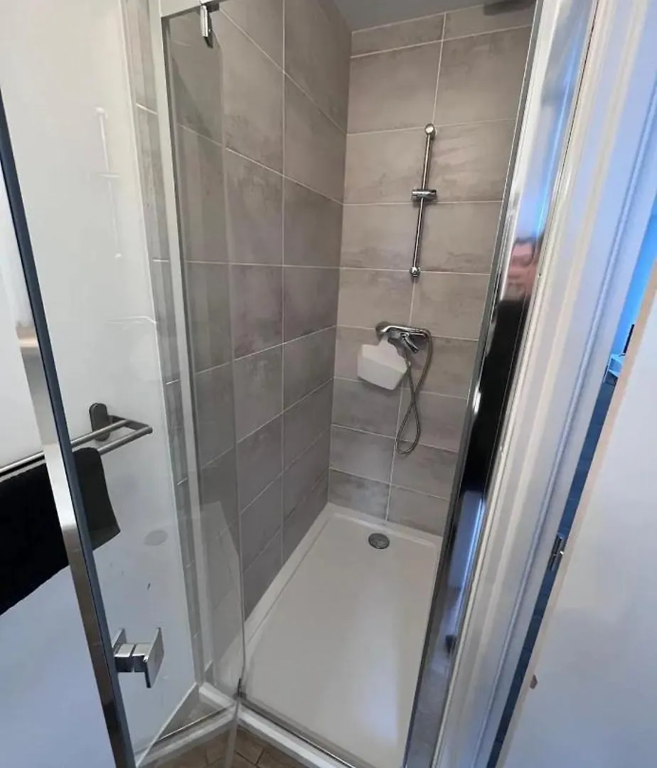 Appart Hotel La Molle Berre-l'Etang Apartment